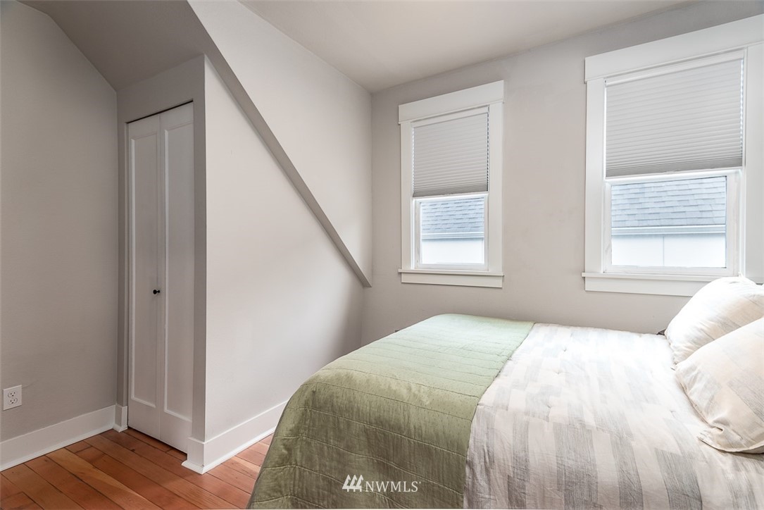 934 North 77th Street Seattle, WA 98103 - Photo 22 of 28 Gallery Image 22