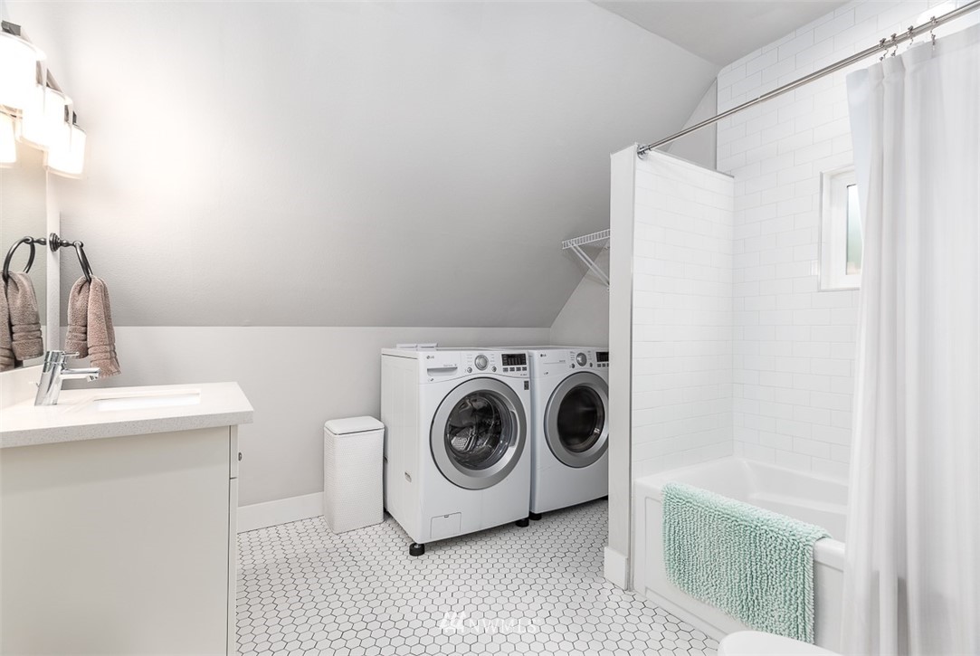 934 North 77th Street Seattle, WA 98103 - Photo 24 of 28 Gallery Image 24