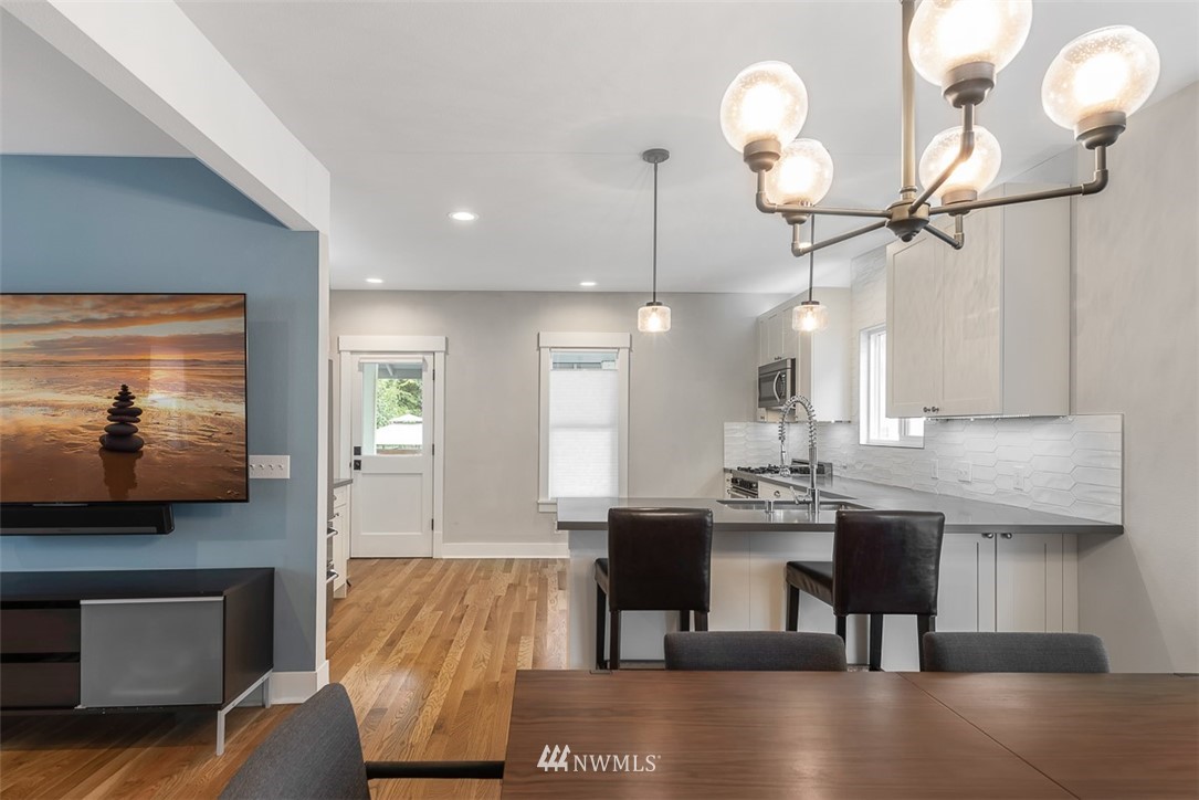 934 North 77th Street Seattle, WA 98103 - Photo 9 of 28 Gallery Image 9