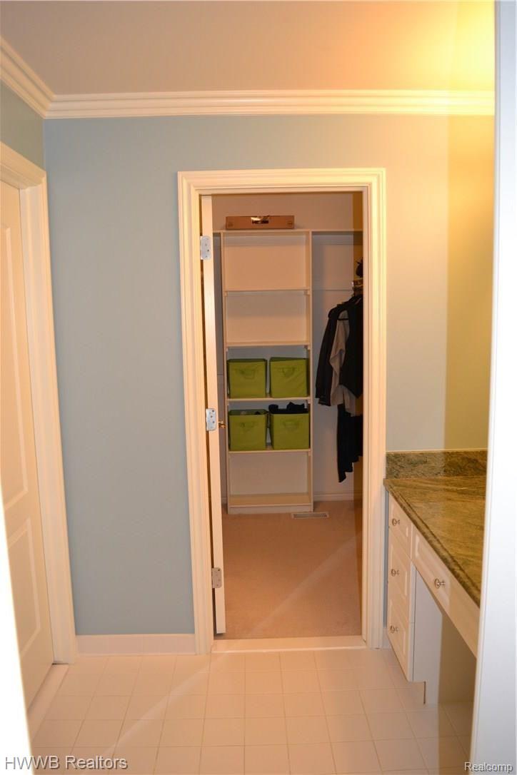 5590 Leeds Court Rochester, MI 48306 - Photo 61 of 73 Bedroom 3 closet
