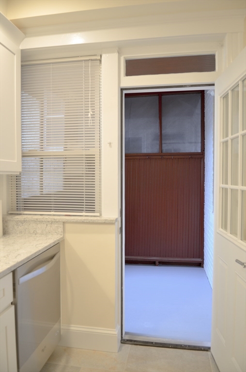 98 Toxteth Street, Unit 2 Brookline, MA 02446 - Photo 12 of 24