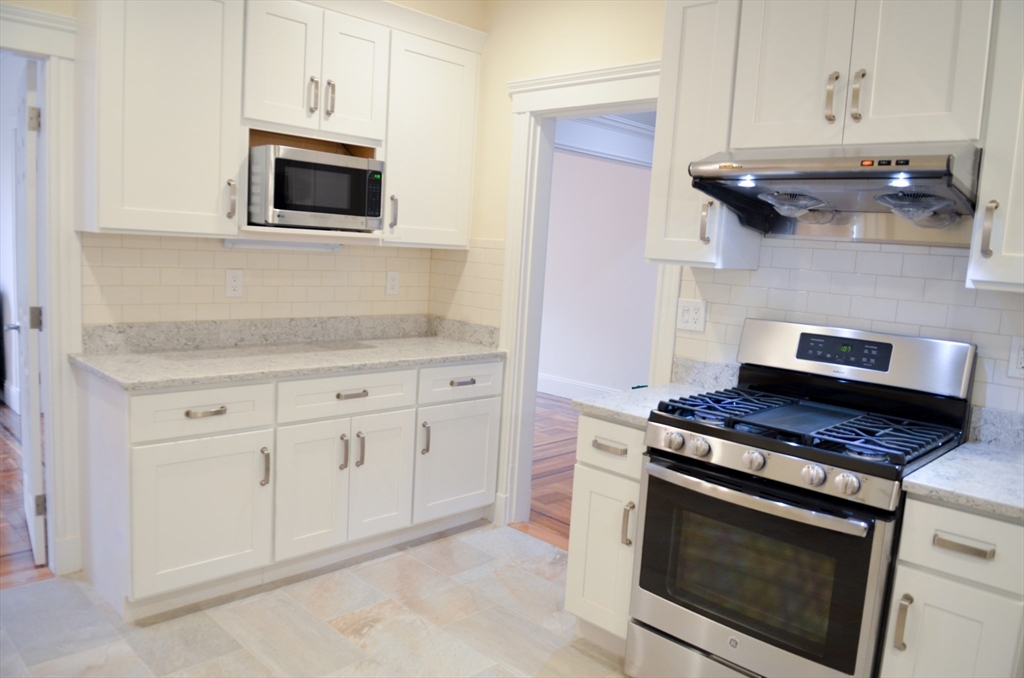 98 Toxteth Street, Unit 2 Brookline, MA 02446 - Photo 2 of 24