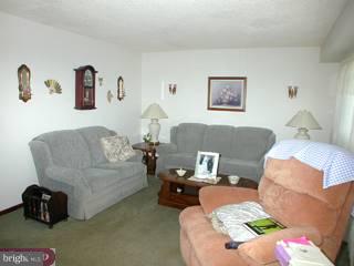 14 Saranac Road Mercerville, NJ 08619 - Photo 4 of 6
