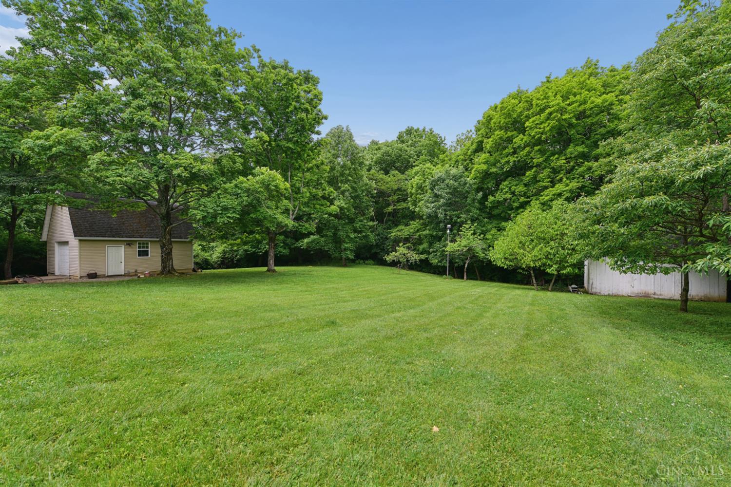 1109 Asbury Road Cincinnati, OH 45255 - Photo 8 of 69