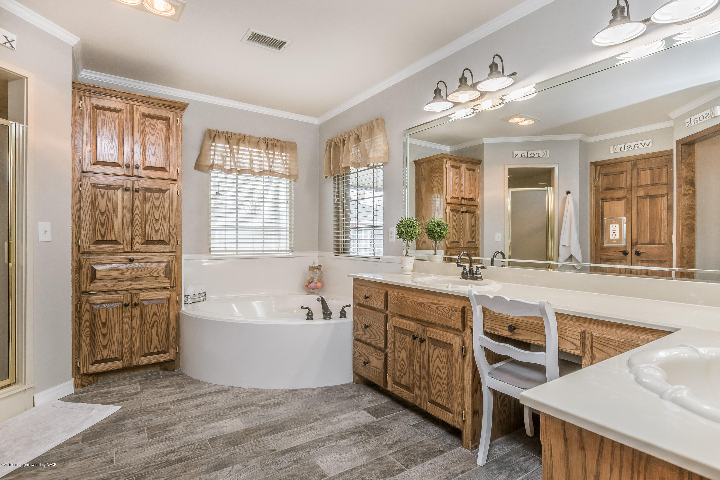 7705 Sheldon Road Amarillo, TX 79119 - Photo 16 of 26 Master Bathroom