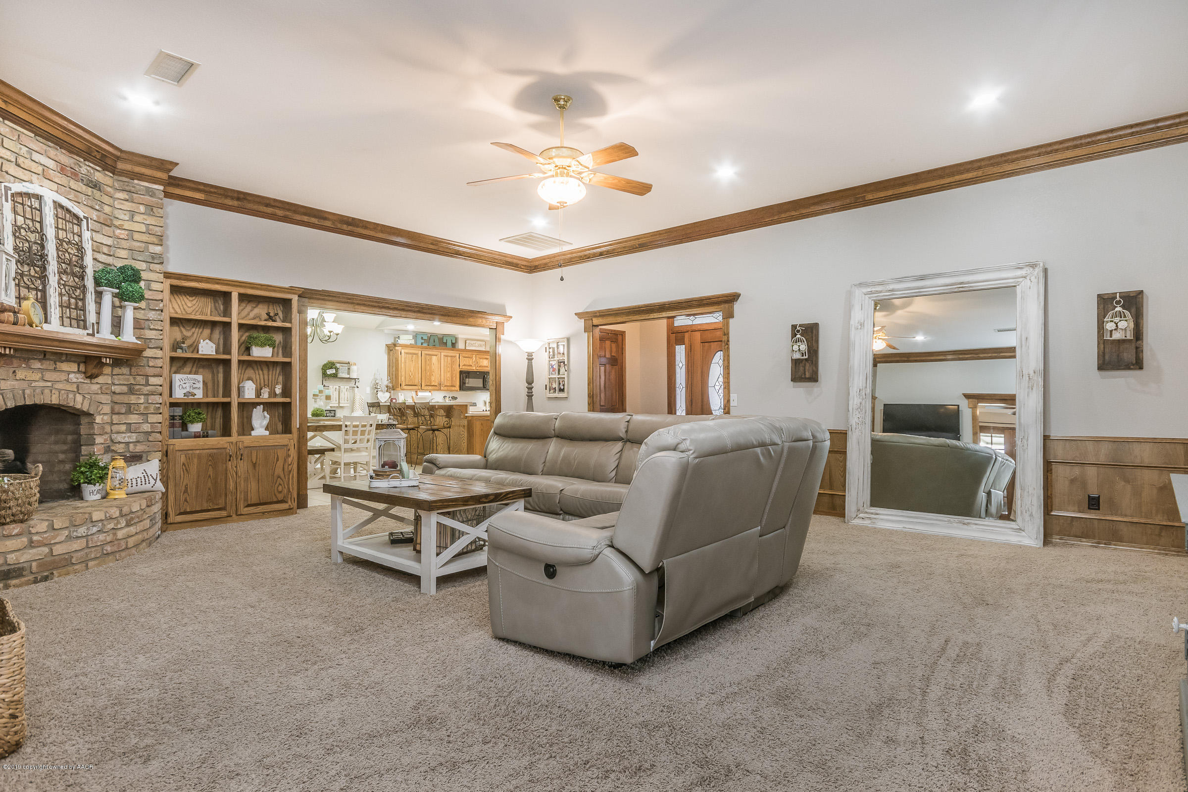 7705 Sheldon Road Amarillo, TX 79119 - Photo 4 of 26 Living Room-2