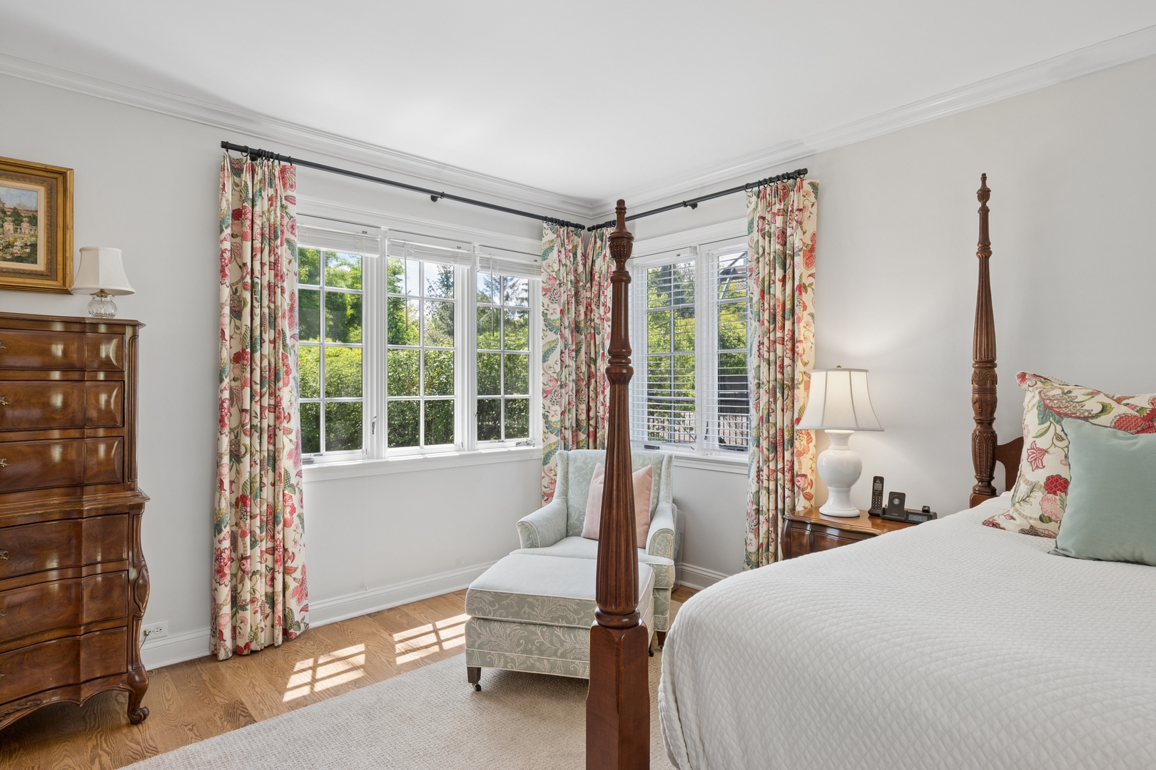 936 Sunset Road Winnetka, IL 60093 - Photo 28 of 50 a bedroom with a bed and a window