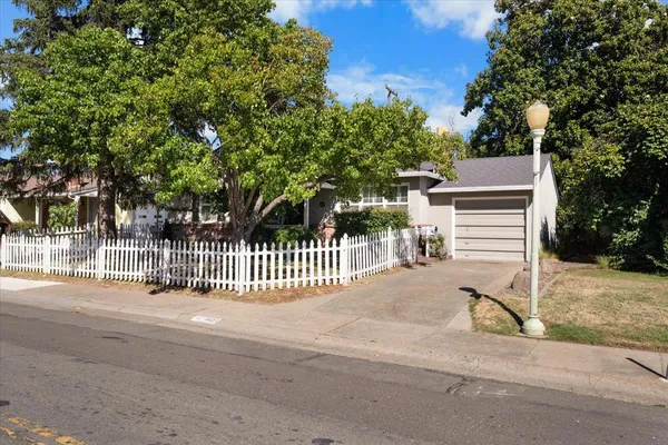 $600,000 | 1405 63rd Street, Sacramento, CA 95819