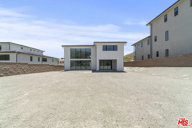 $3,588,000 | 20115 Galway Lane, Porter Ranch, CA 91326