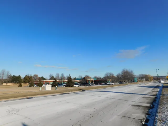 $400,000 | 1861 Chicago Street, De Pere, WI 54115