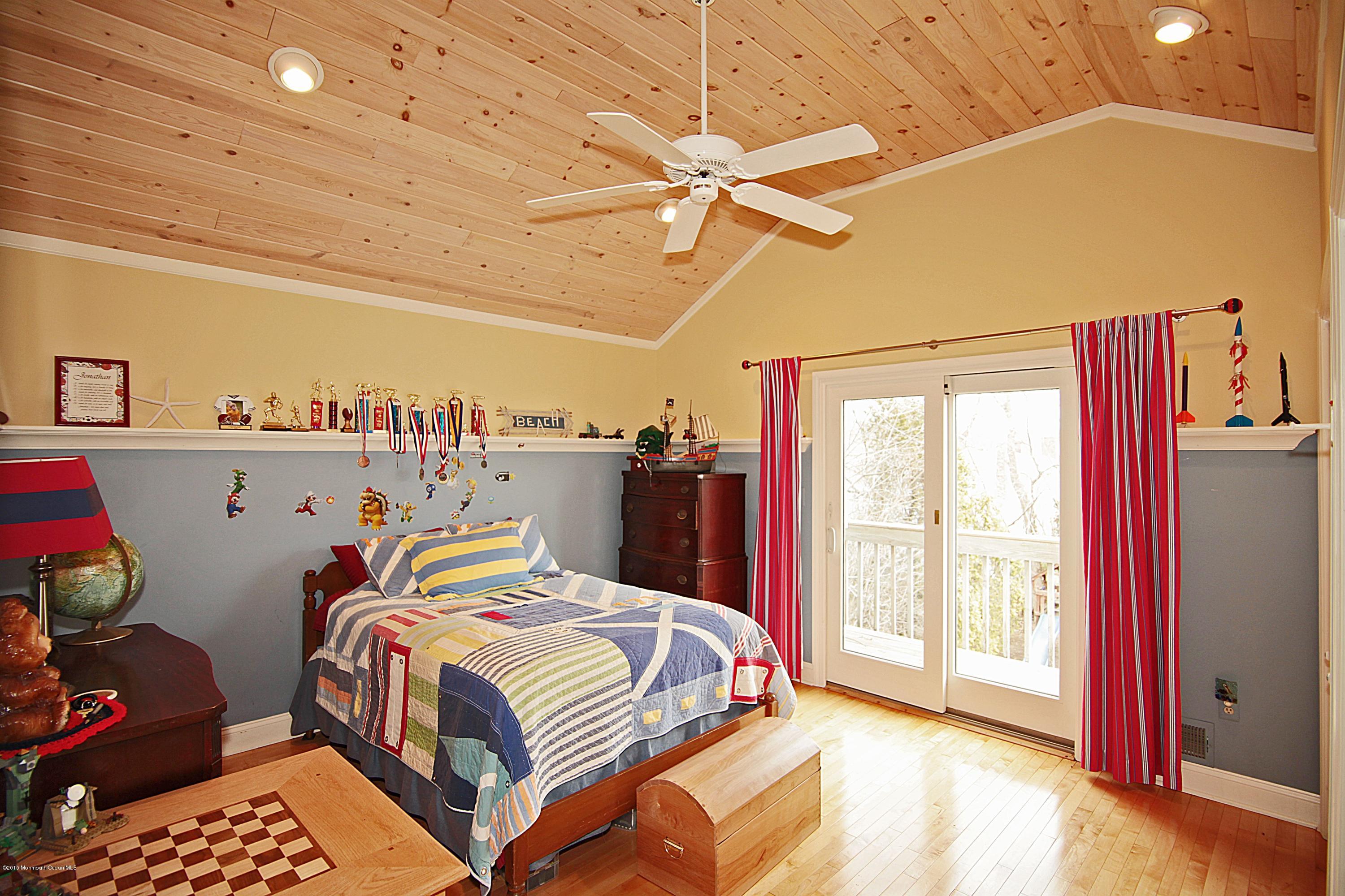 83 Ave Of Two Rivers Rumson, NJ 07760 - Photo 17 of 25 Master bedroom