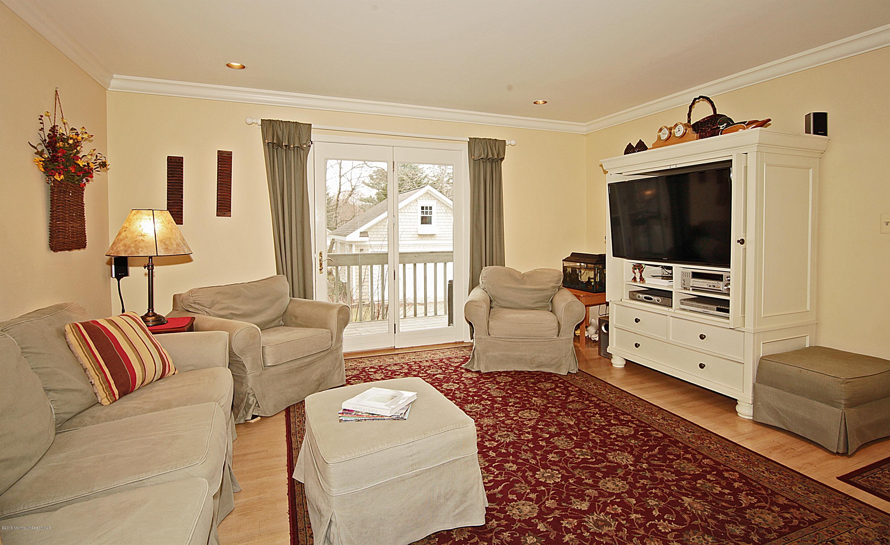 83 Ave Of Two Rivers Rumson, NJ 07760 - Photo 10 of 25 Family Room