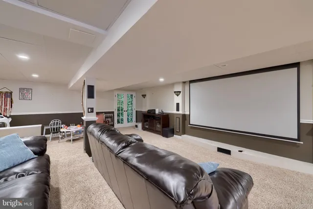 a group of chairs sitting in kitchen and dining room