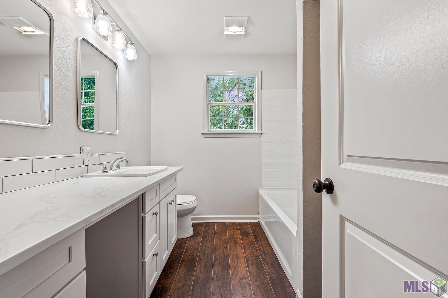 6022 Heidel Avenue Baton Rouge, LA 70805 - Photo 3 of 9 Bathroom