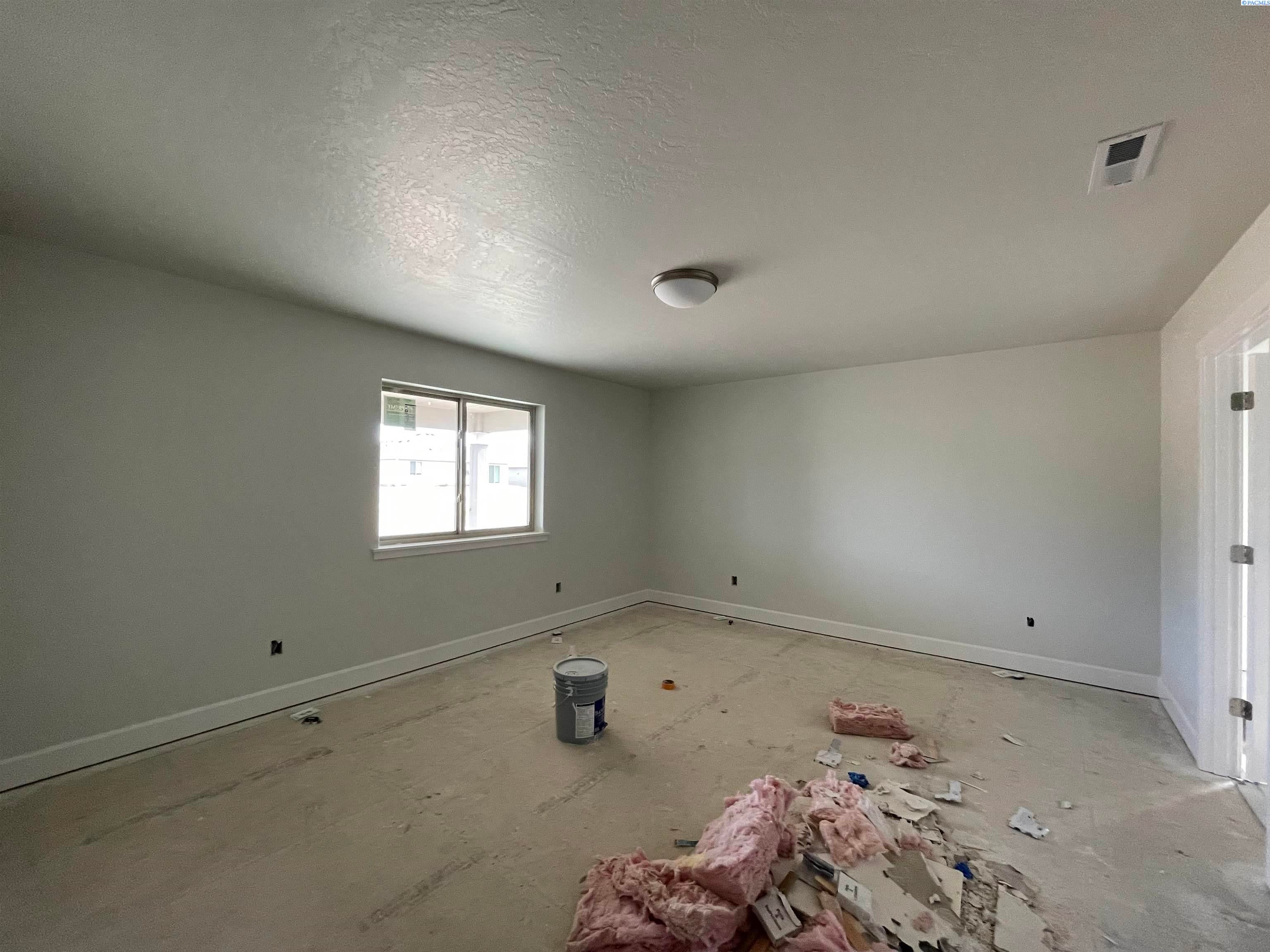 1808 Kendall Road Benton City, WA 99320 - Photo 7 of 10 Gallery Image 7