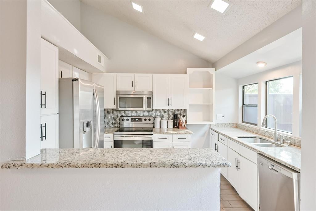 555 Ranch Trail, Unit 206 Irving, TX 75063 - Photo 12 of 25 Gallery Image 12