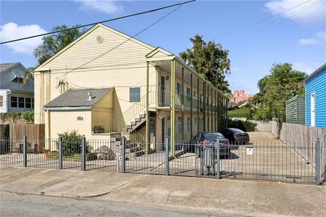 $169,500 | 418 Pelican Avenue, Unit G, New Orleans, LA 70114