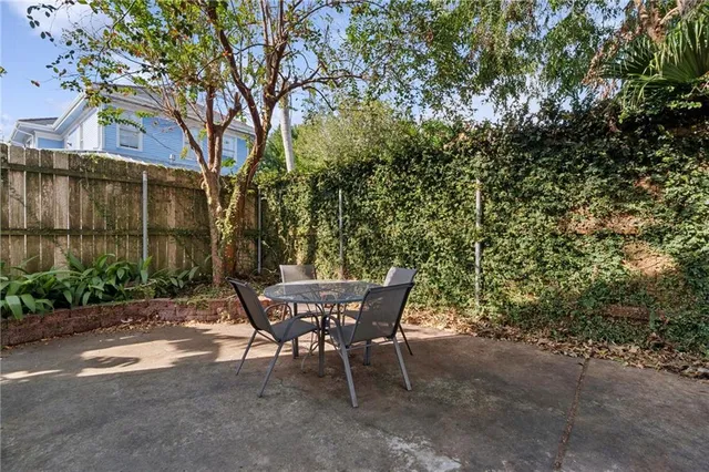 $169,500 | 418 Pelican Avenue, Unit G, New Orleans, LA 70114