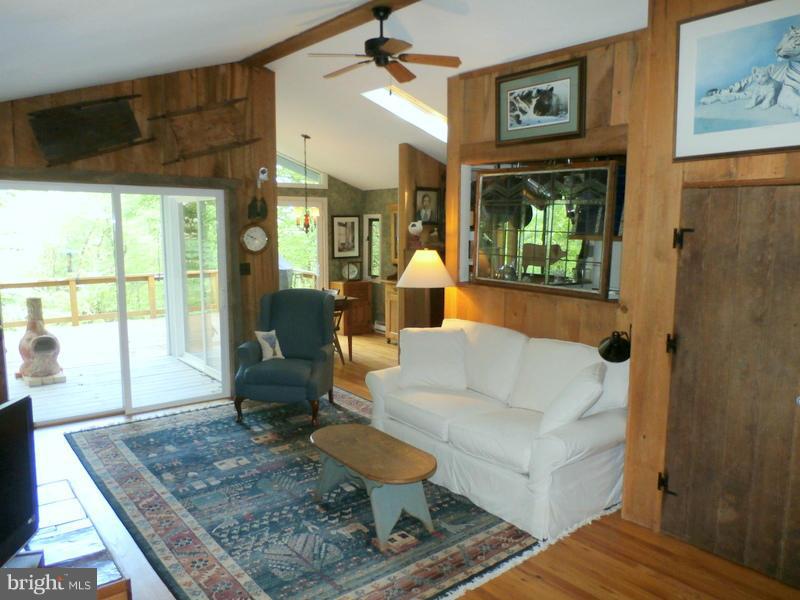 750 Nancy Jack Road Gerrardstown, WV 25420 - Photo 12 of 27 Living Room