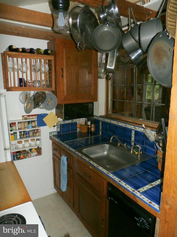 750 Nancy Jack Road Gerrardstown, WV 25420 - Photo 17 of 27 Kitchen