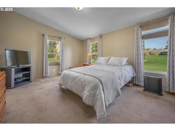 $999,900 | 20270 Northwest Pihl Road, Banks, OR 97106