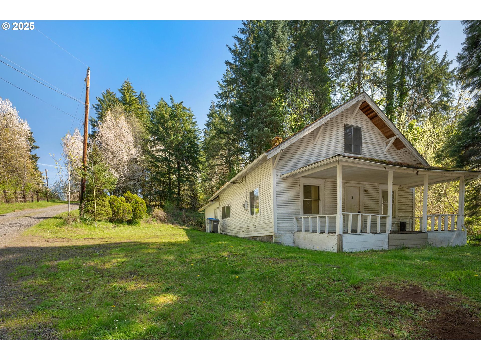 20270 Northwest Pihl Road Banks, OR 97106 - Photo 40 of 43 a front view of a house with garden