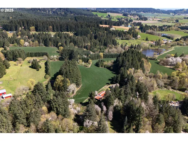 a view of a outdoor space