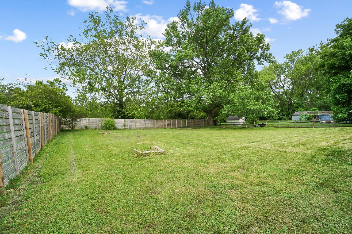 8203 Forest Road Cincinnati, OH 45255 - Photo 70 of 71