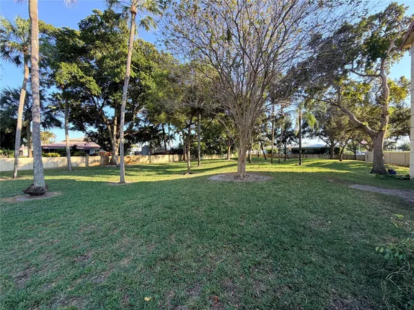 $179,000 | 136 South Cypress Road, Unit 317, Pompano Beach, FL 33060