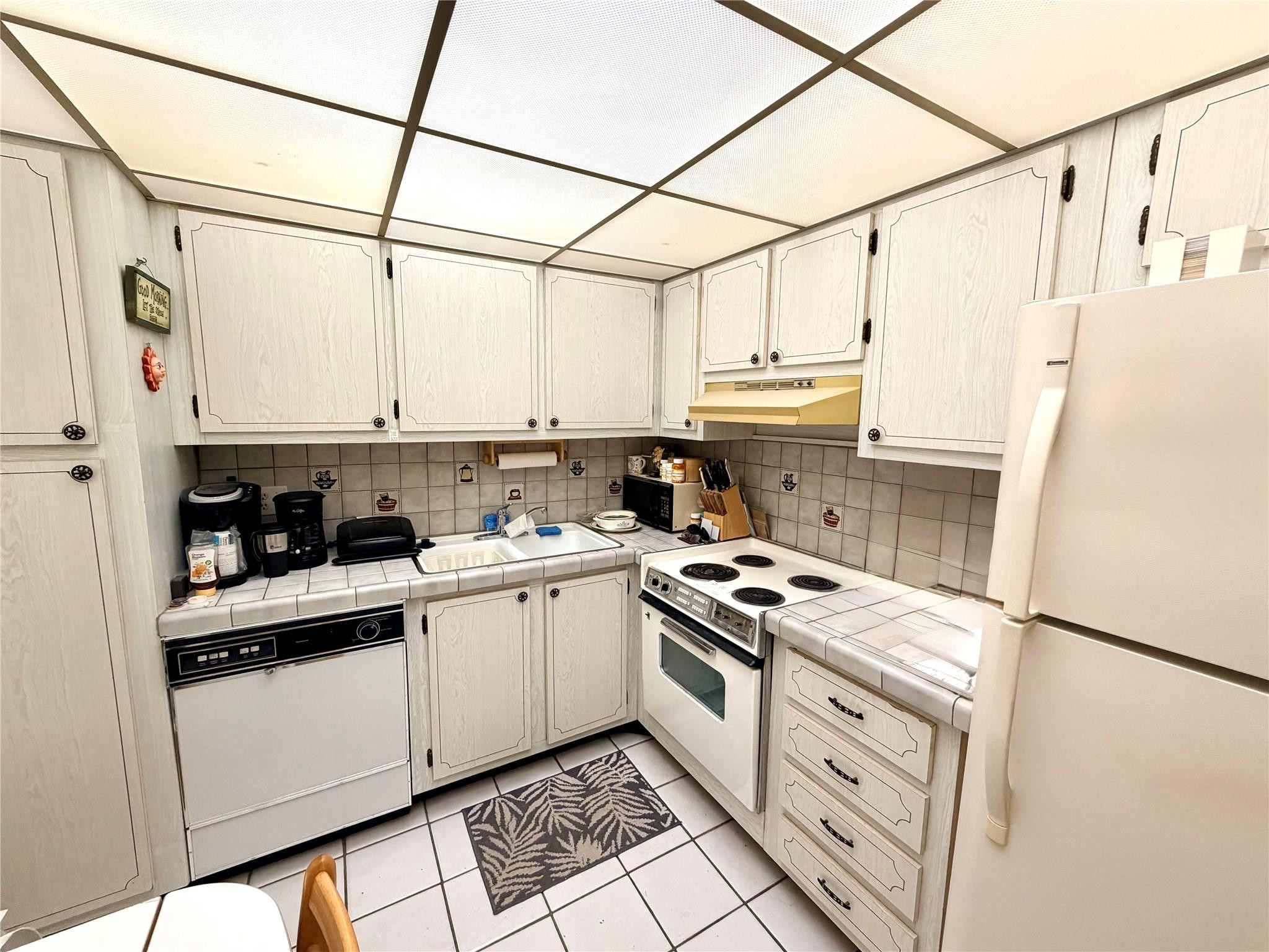 136 South Cypress Road, Unit 317 Pompano Beach, FL 33060 - Photo 4 of 24 Photo 4