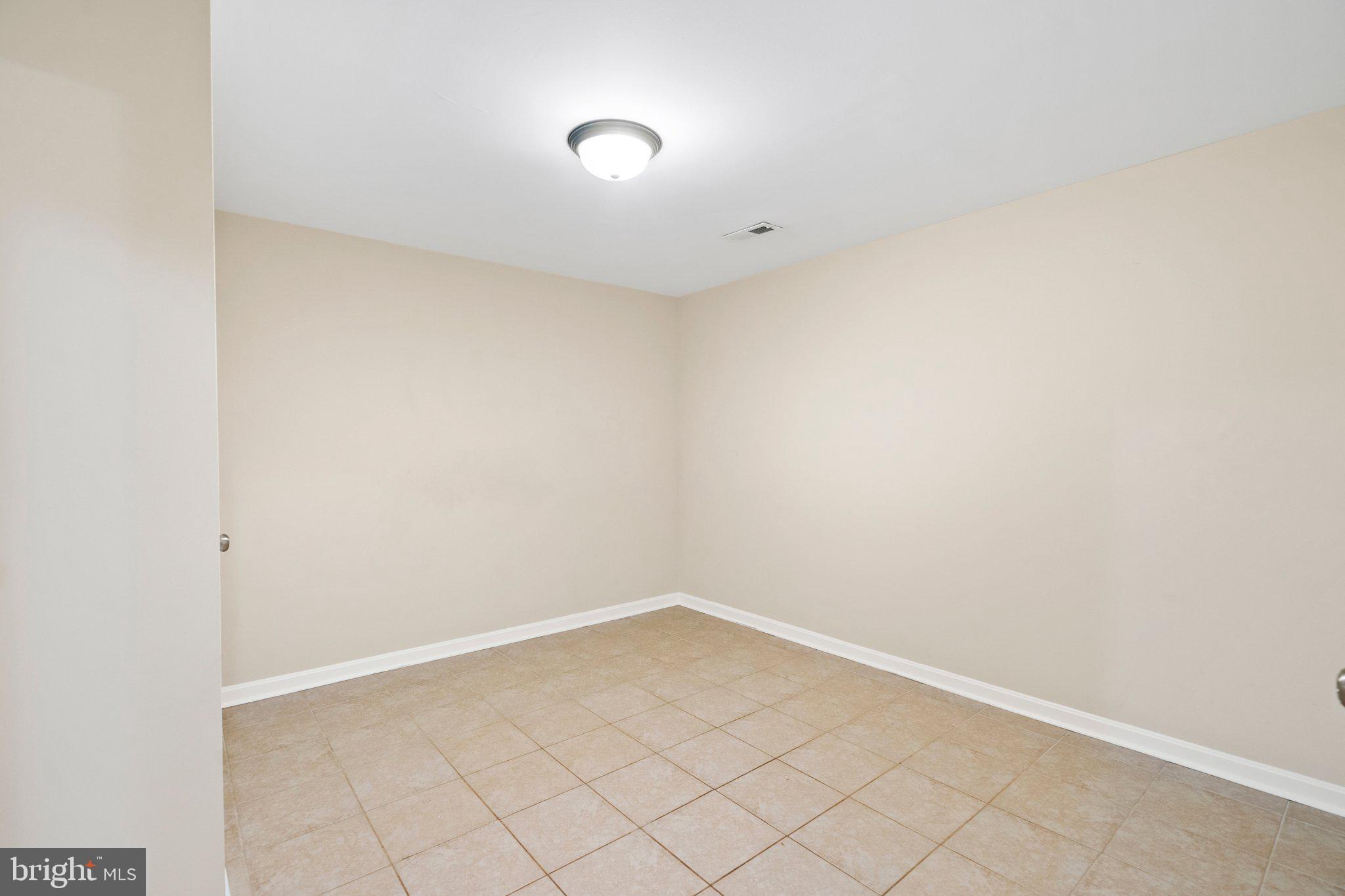 8394 Cobb Road Manassas, VA 20112 - Photo 17 of 35