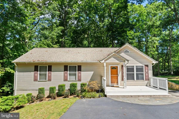 $3,300 | 8394 Cobb Road, Manassas, VA 20112