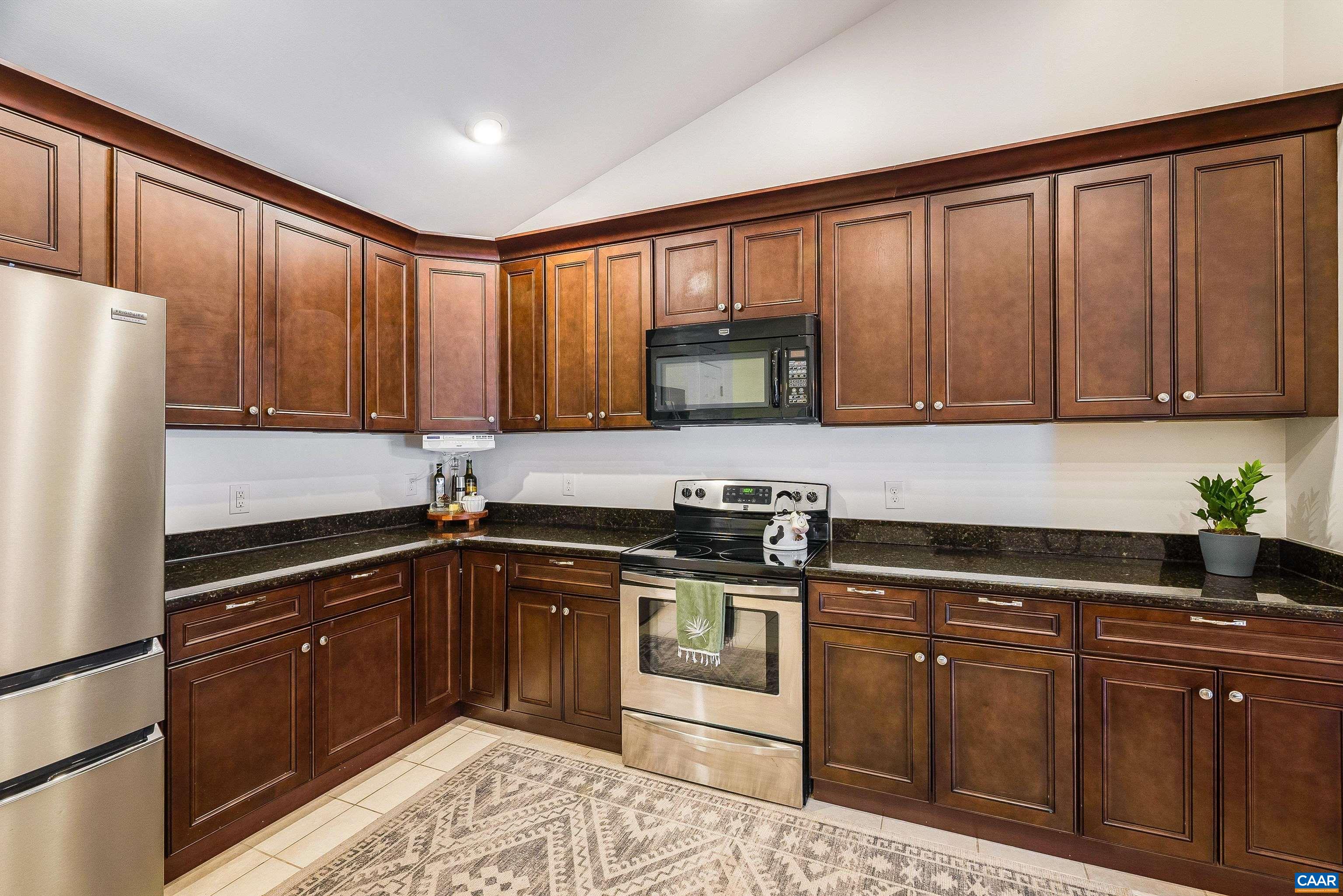 912 Battery Road Waynesboro, VA 22980 - Photo 12 of 43 Gallery Image 12