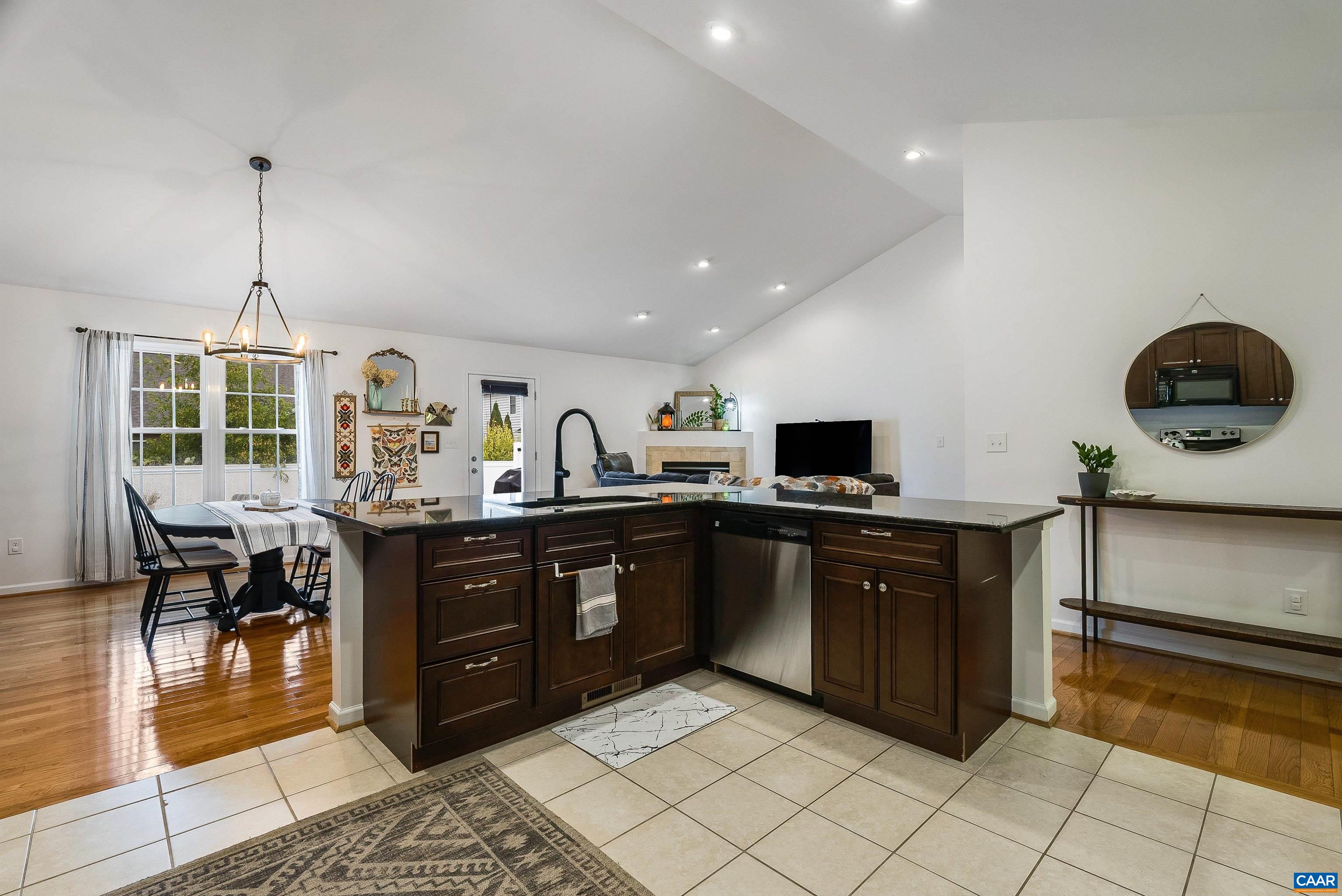 912 Battery Road Waynesboro, VA 22980 - Photo 13 of 43 Gallery Image 13