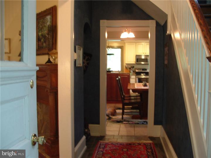 302 Gilpin Road Willow Grove, PA 19090 - Photo 4 of 22 Foyer