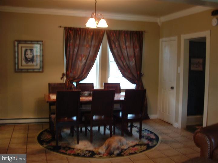 302 Gilpin Road Willow Grove, PA 19090 - Photo 9 of 22 Dining Room