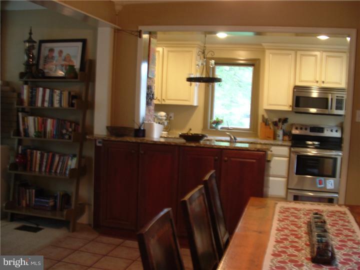 302 Gilpin Road Willow Grove, PA 19090 - Photo 10 of 22 Dining Room