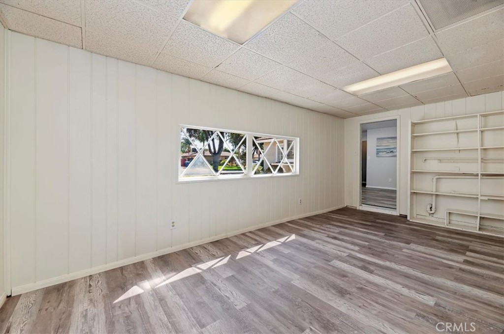 8797 Brunswick Avenue Riverside, CA 92503 - Photo 17 of 23 a view of an empty room with a window