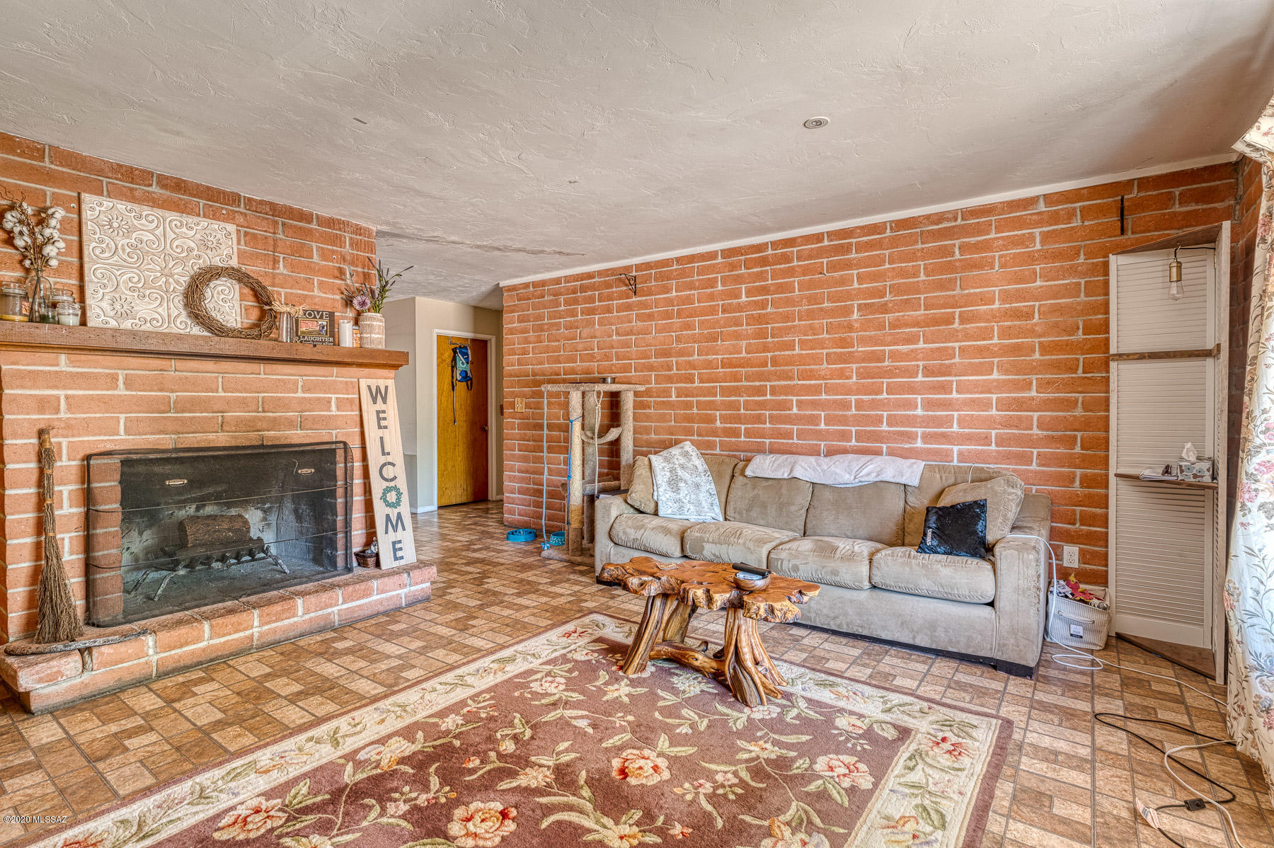 1634 West Roger Road Tucson, AZ 85705 - Photo 3 of 22