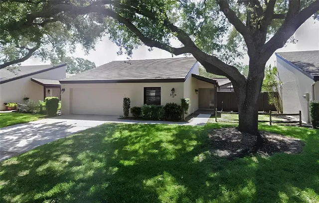 $2,500 | 3724 Glen Oaks Manor Drive, Sarasota, FL 34232
