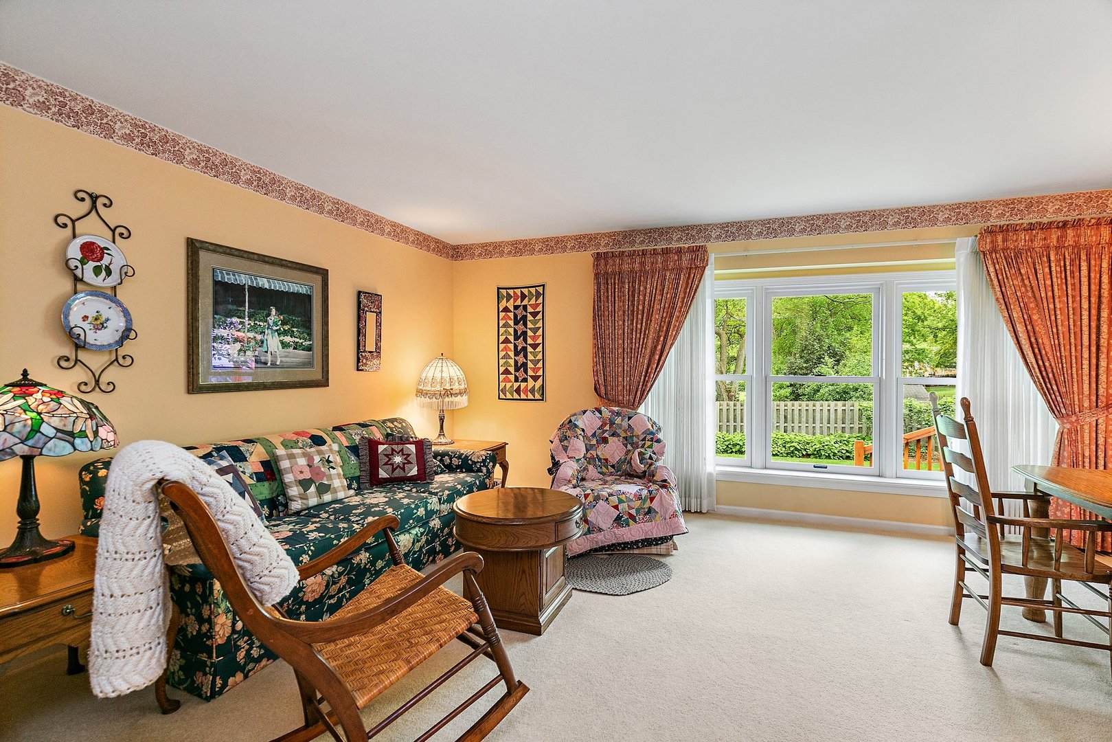 19 Green Ridge Road Elgin, IL 60120 - Photo 4 of 26 a living room with furniture and a large window