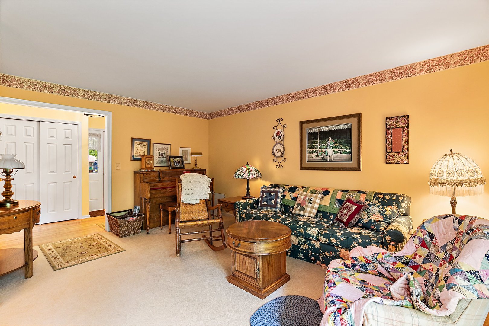 19 Green Ridge Road Elgin, IL 60120 - Photo 5 of 26