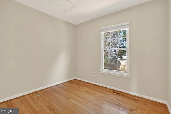 $2,650 | 8 Suncroft Court, Silver Spring, MD 20904