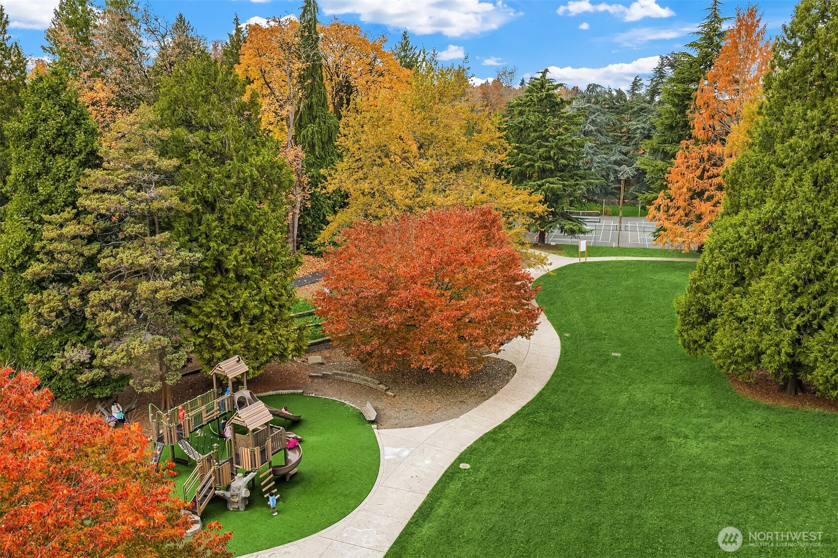 2540 34th Avenue South Seattle, WA 98144 - Photo 12 of 20 a view of a golf ground with large trees