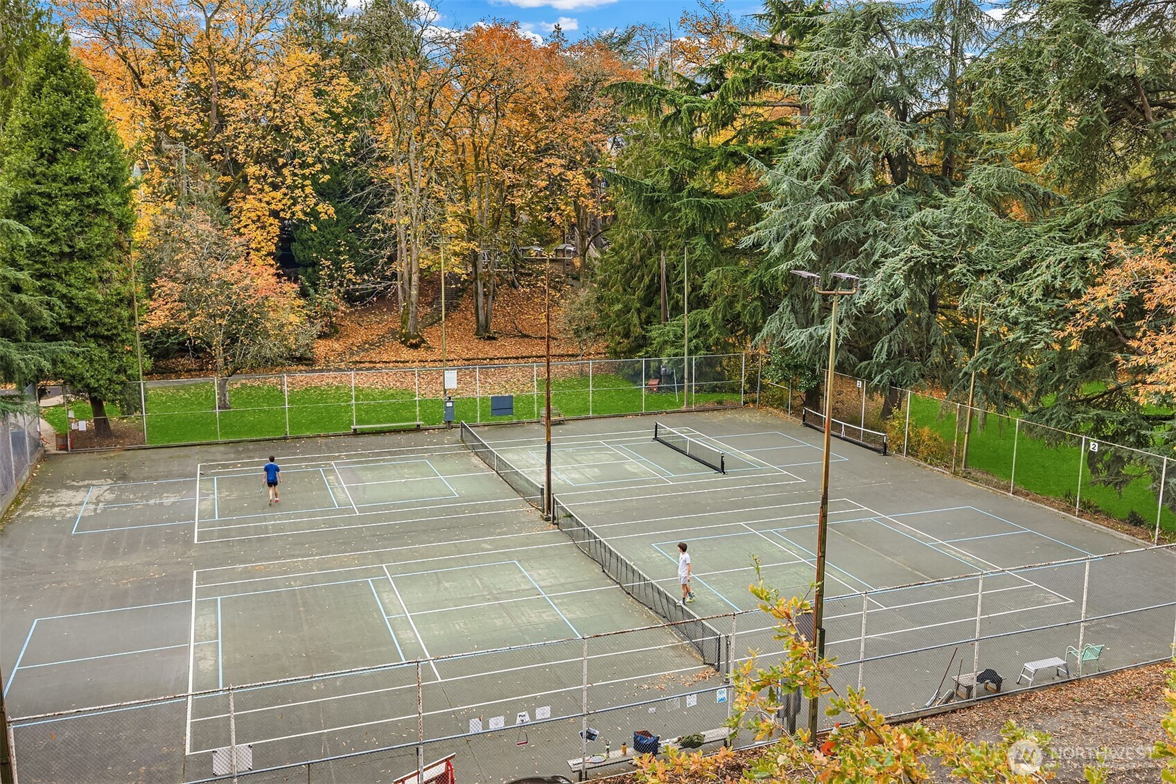 2540 34th Avenue South Seattle, WA 98144 - Photo 13 of 20 a view of a tennis court