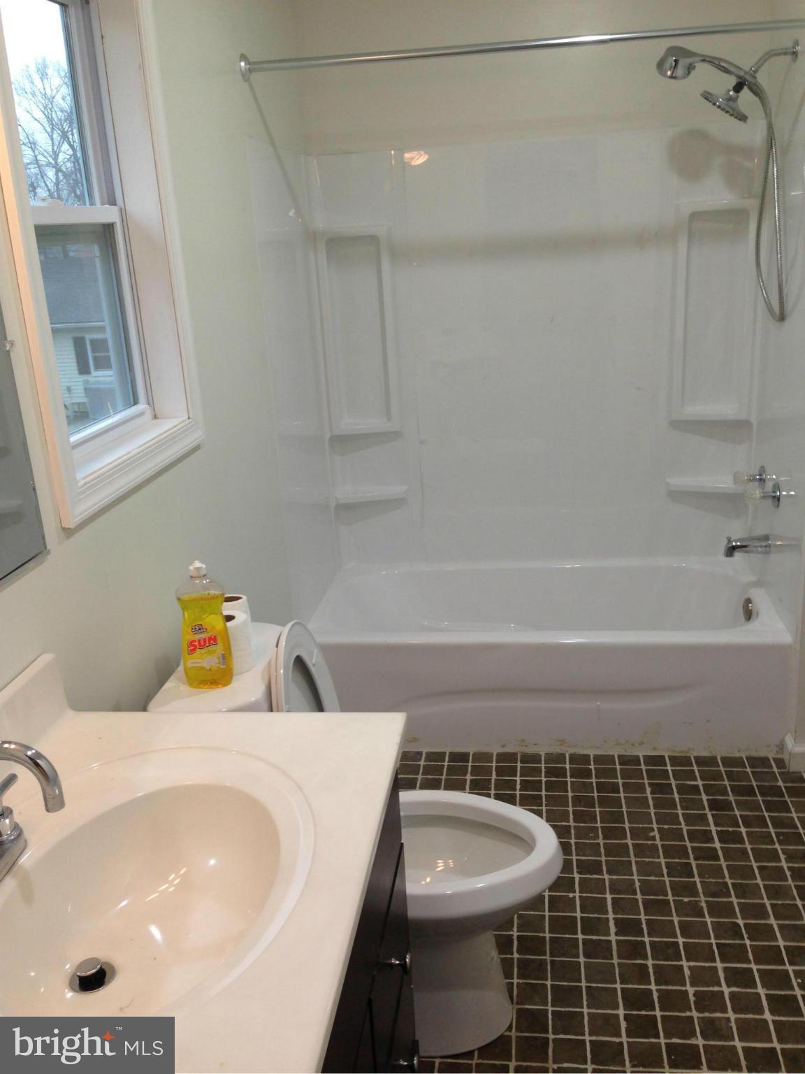 1718 Chesterton Road Baltimore, MD 21244 - Photo 7 of 13 Bath (Master)