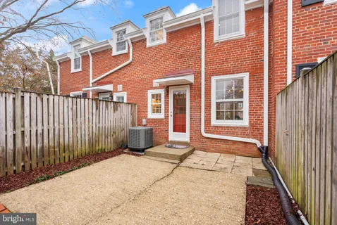 $627,900 | 3513 South Stafford Street, Unit A, Arlington, VA 22206