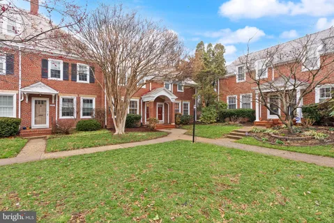 $627,900 | 3513 South Stafford Street, Unit A, Arlington, VA 22206