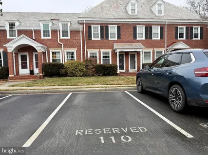 $627,900 | 3513 South Stafford Street, Unit A, Arlington, VA 22206