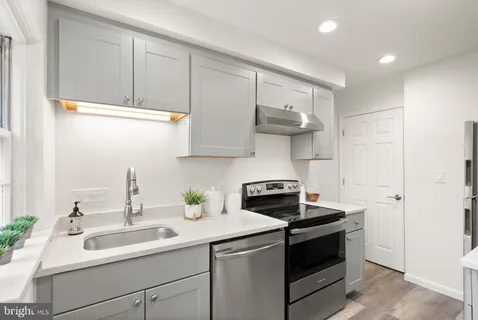 $627,900 | 3513 South Stafford Street, Unit A, Arlington, VA 22206